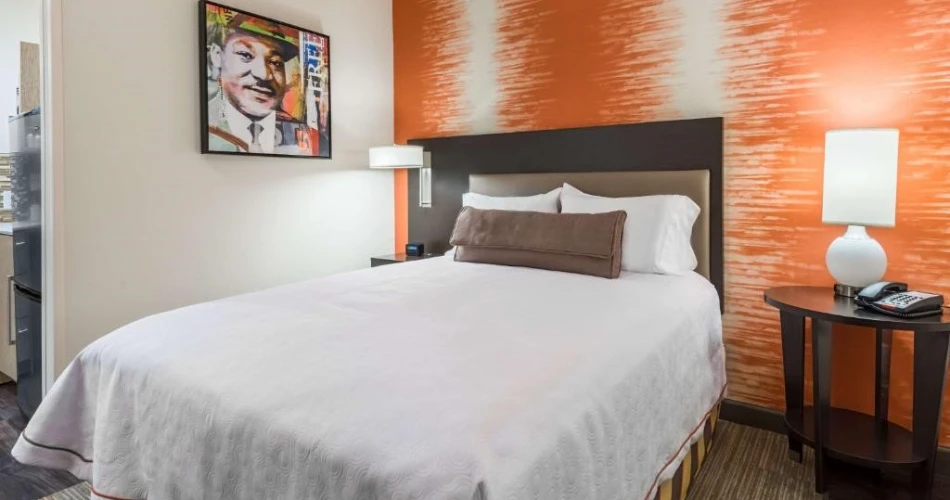 Encabezado Principal. Descubre Comodidad y Conveniencia en los Mejores Hoteles Cerca de Truist Park