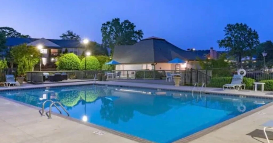 Encabezado Principal. Descubre Comodidad y Conveniencia en los Mejores Hoteles Cerca de Truist Park