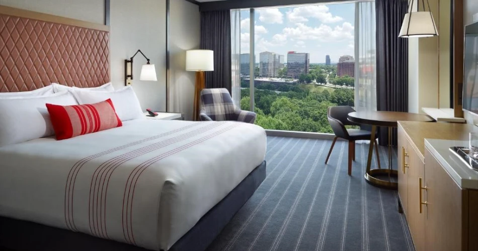 Descubre los mejores hoteles alrededor de Truist Park para tu próxima visita.